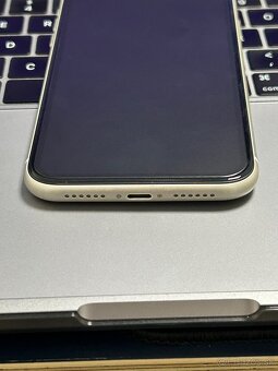 Apple iPhone 11 128GB White - 5