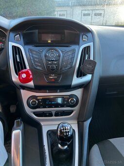 Predám Ford Focus 1.6 TDCi (2011) - 5
