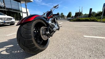 Harley Davidson Custom - 5