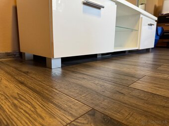 Tv stolík - biely - 5