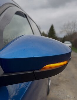 Dynamické led smerovky na skoda octavia 3 combi / vw t-roc - 5