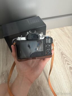 Olympus OM-D E-M10 Mark III - 5