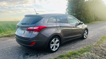 Hyundai i30 1.6 CRDi DOHC 16V Style - 5
