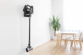 Predám tyčový vysávač SENCOR SVC 0725BK 4 v 1 CLEAN&MOP&GO. - 5