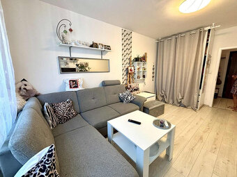 EXKLUZÍVNE NA PREDAJ – 3-IZBOVÝ BYT S DVOMA BALKÓNMI, UL. MO - 5