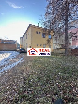 Predaj obchodno administratívna budova Poprad, Námestie Svät - 5