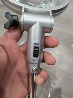 Lupa na stojane 10e - 5