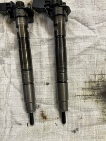 Vstreky 2.0 TDi 03L 130 277 - 5