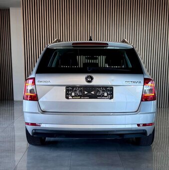 Škoda Octavia 1.6 TDI DSG 2017/Komplet história - 5