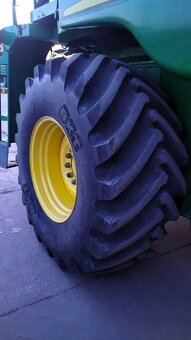 John Deere 9560i WTS 2005 – 5 900 m, 5,5 m žací adaptér - 5