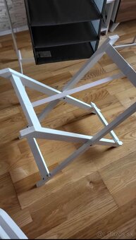 Stolík s vešiakom - 5