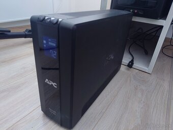 Zalozny zdroj UPS - APC pro 900 - 5