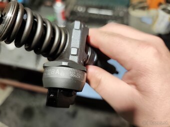 Rozpredám diely motora - 5