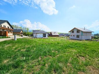 Pozemok na predaj s krásnymi výhľadmi, vhodný na stav… - 5