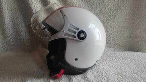 Helma na motorku nebo skútr s italskou trikolórou. Nová - 5