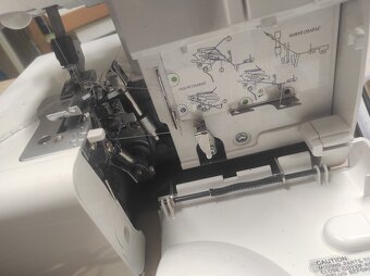 Overlock LADA 700D + 5 kusov pätiek navyše - 5