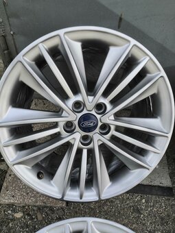 Elektróny na Ford 5x108 - 5