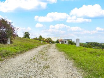 POZEMOK NA VÝSTAVBU RD 752M2,  KAPUŠANY - 5