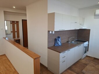 Prenajmem 2-izbový byt v Senici - 5