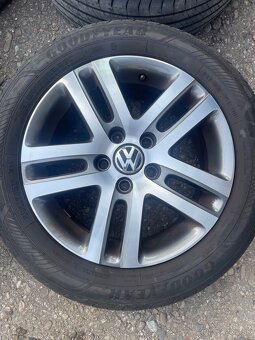5x112 r16 elektróny Volkswagen+letné 205/55 r16 GoodYear - 5