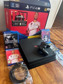 PlayStation 4 Pro - 5