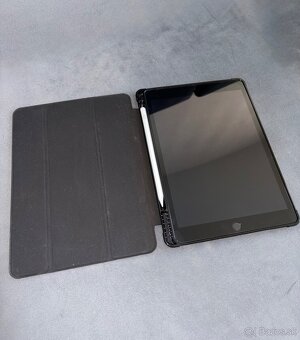 Tablet Apple iPad 10.2 (2021) Wi-Fi 64GB - kozmicky sivý - 5