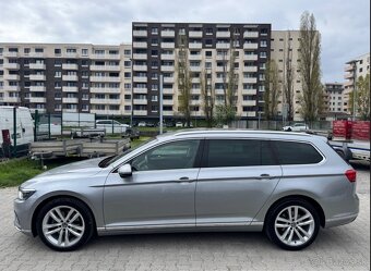 Volkswagen Passat Variant 2.0 TDI EVO Elegance DSG - 5
