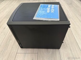 Predám novú PC skrinku Fractal Design Node 804 - 5