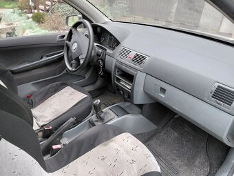 Predám Śkoda fabia - 5