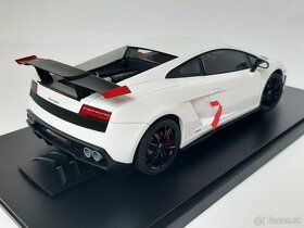 1:18 - Lamborghini Gallardo LP570 (2011) - AUTOart - 1:18 - 5
