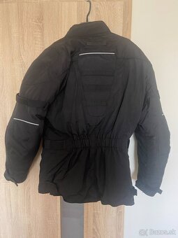 Hrubsia bunda na motorku - 5