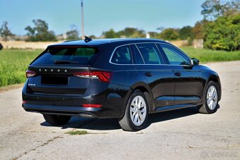 octavia combi 4  1.5 TSI  110Kw First Edition rok 2020 - 5