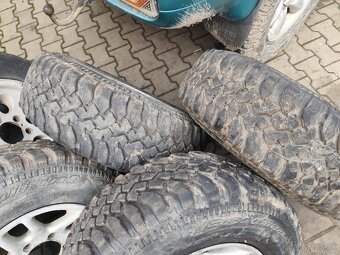 Pneu 235/75 R15 M+S - 5