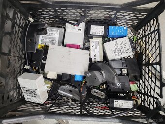 Riadiace jednotky z BMW E39 530d - 5