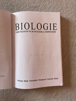 Biológie , 2050 testových otázok - 5