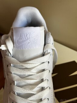 NIKE AIR JORDAN 1 TRAVIS SCOTT. , NIKE AIR FORCE - 5