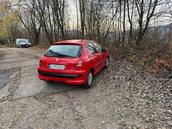 Peugeot 206+ benzín - 5