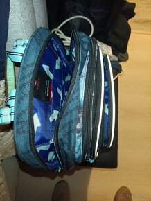 Ruksaky predám za 3e,5e,a10e, všetko za 20€ - 5