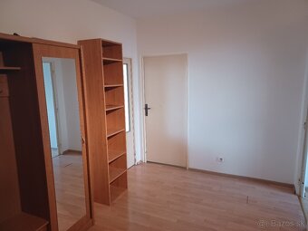 Trojizbový byt s výhľadom, ktorý vás očarí – Rimavská Sobota - 5