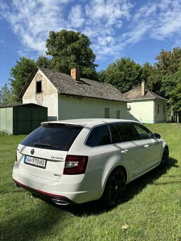 Škoda Octavia Combi 2.0 TDI RS DSG/7 4x4 - 5