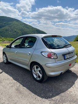 Peugeot 206 1.4i 55kw 102000KM - 5