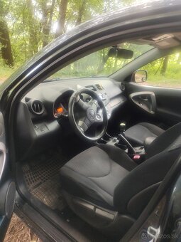 Rav 4 ročník 2006 - 5