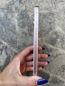 PREDÁM iPhone 15 - 5