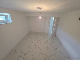 NA PREDAJ 2 IZBOVÝ BYT S PARKOVANÍM BRATISLAVA - 5