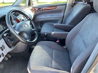 Toyota Avensis Verso 2,0 TD - 5