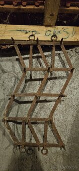 Stare predmety - sudok, vedro, sodovka, vrtacka, brana - 5