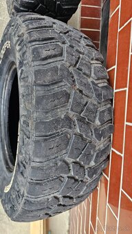 265/ 75 R16 cooper discoverer stt - 5