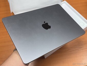 Apple MacBook Air 13 M2 8/256gb SSD - 5