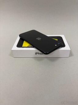 Apple iPhone SE 2020 64GB Black-Batéria 100% - 5