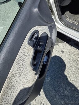 Renault clio - 5